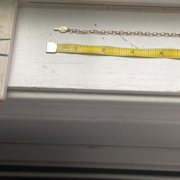 Sarah Coventry 17” gold chain 4.5 ext. about 1” by 3/4” width light blue Cameo - Picture 12 of 12